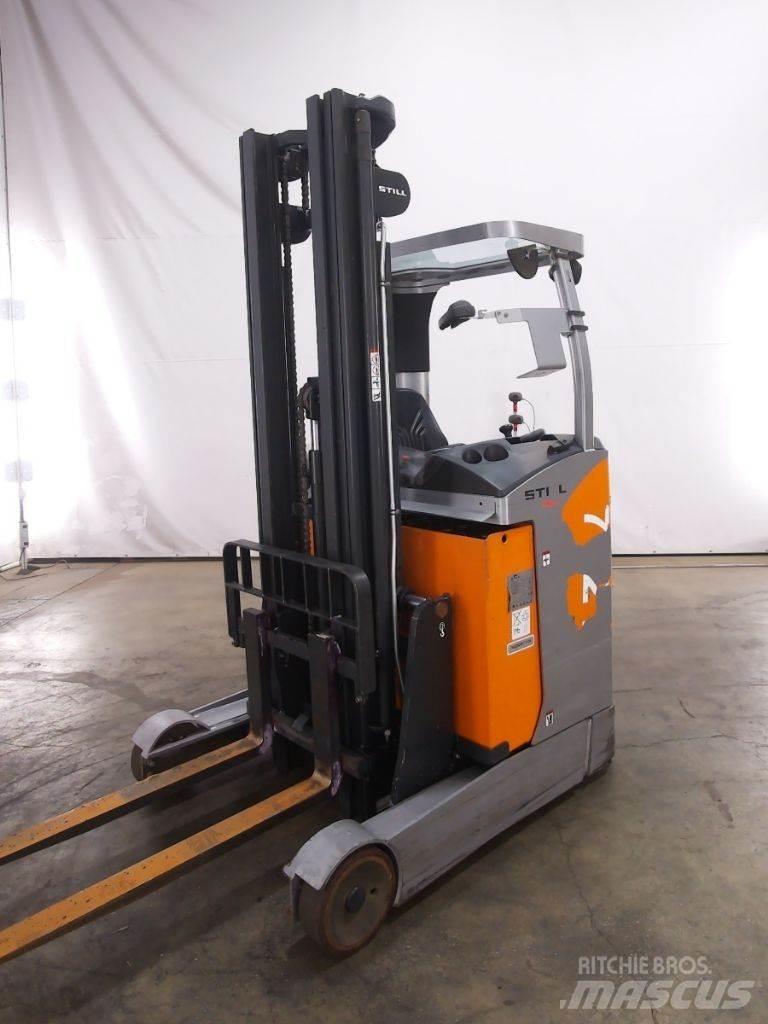 Still FM-X12 Reach trucks