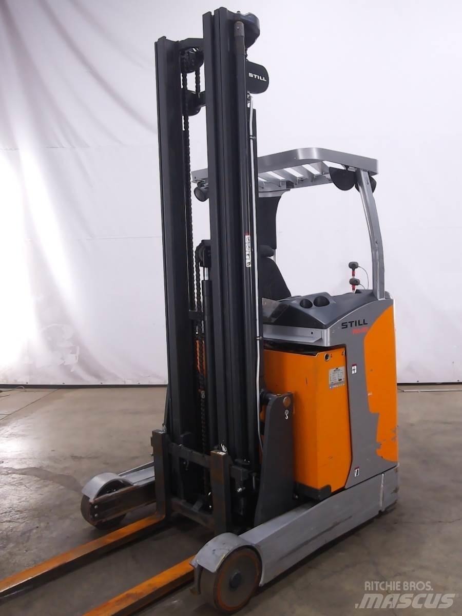 Still FM-X12 Reach trucks