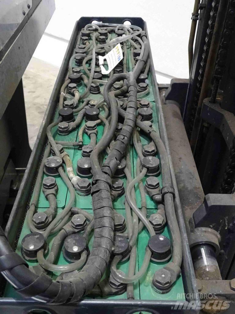 Still FM-X12 Reach trucks