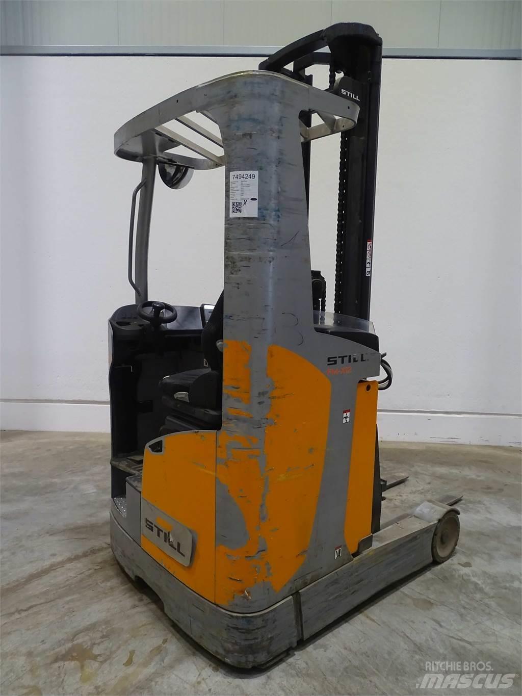 Still FM-X12 Reach trucks