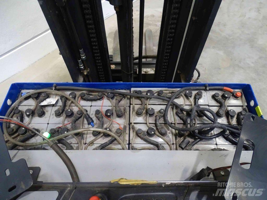Still FM-X14 Reach trucks