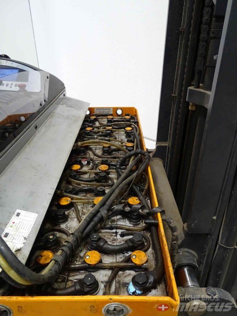 Still FM-X14 Reach trucks