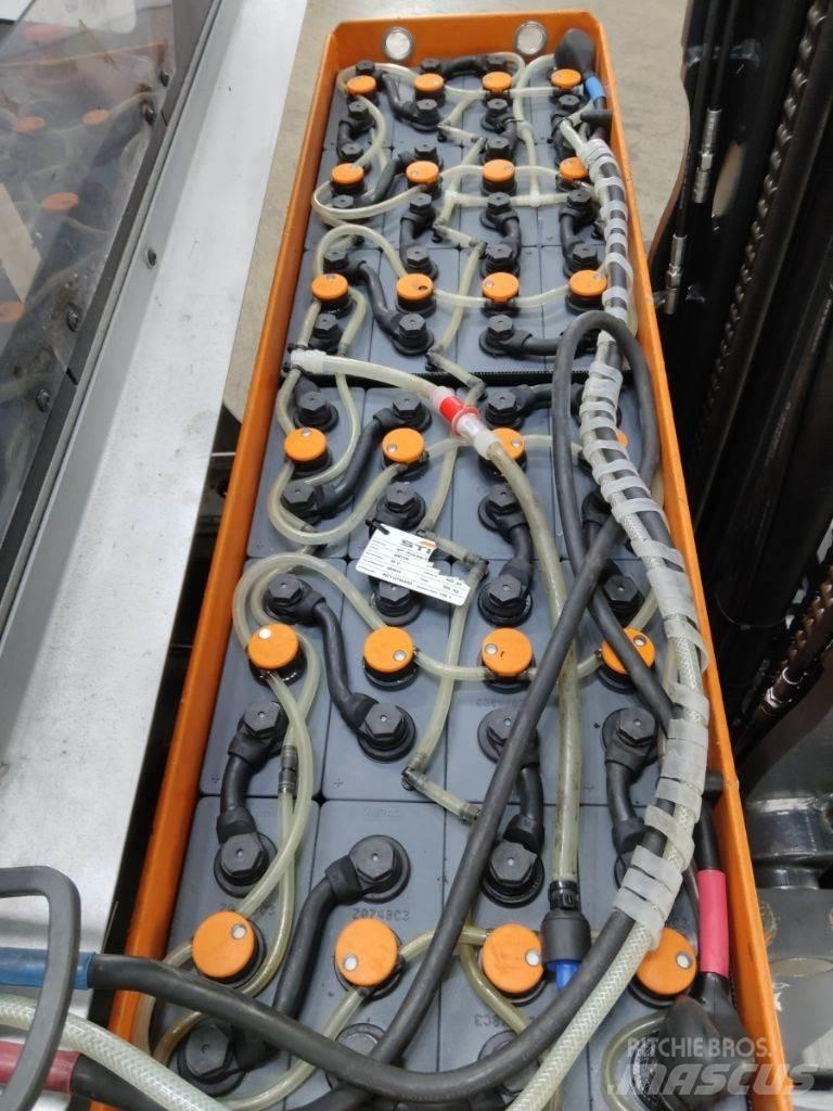 Still FM-X14 Reach trucks