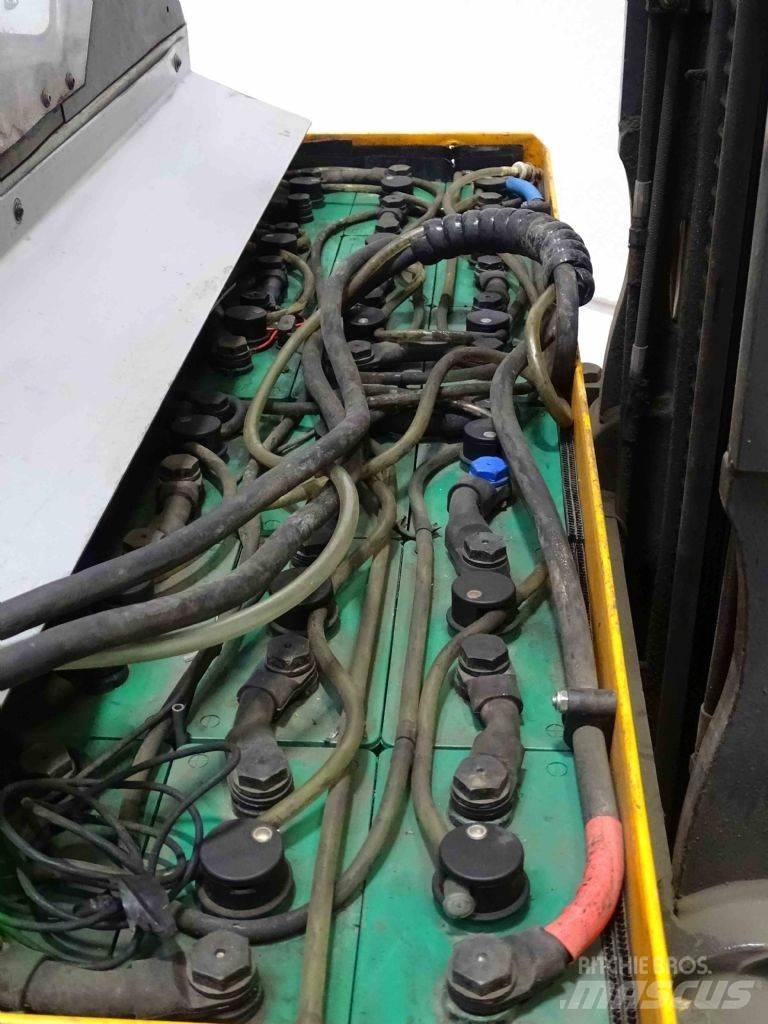 Still FM-X14 Reach trucks