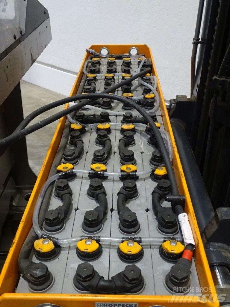 Still FM-X14 Reach trucks