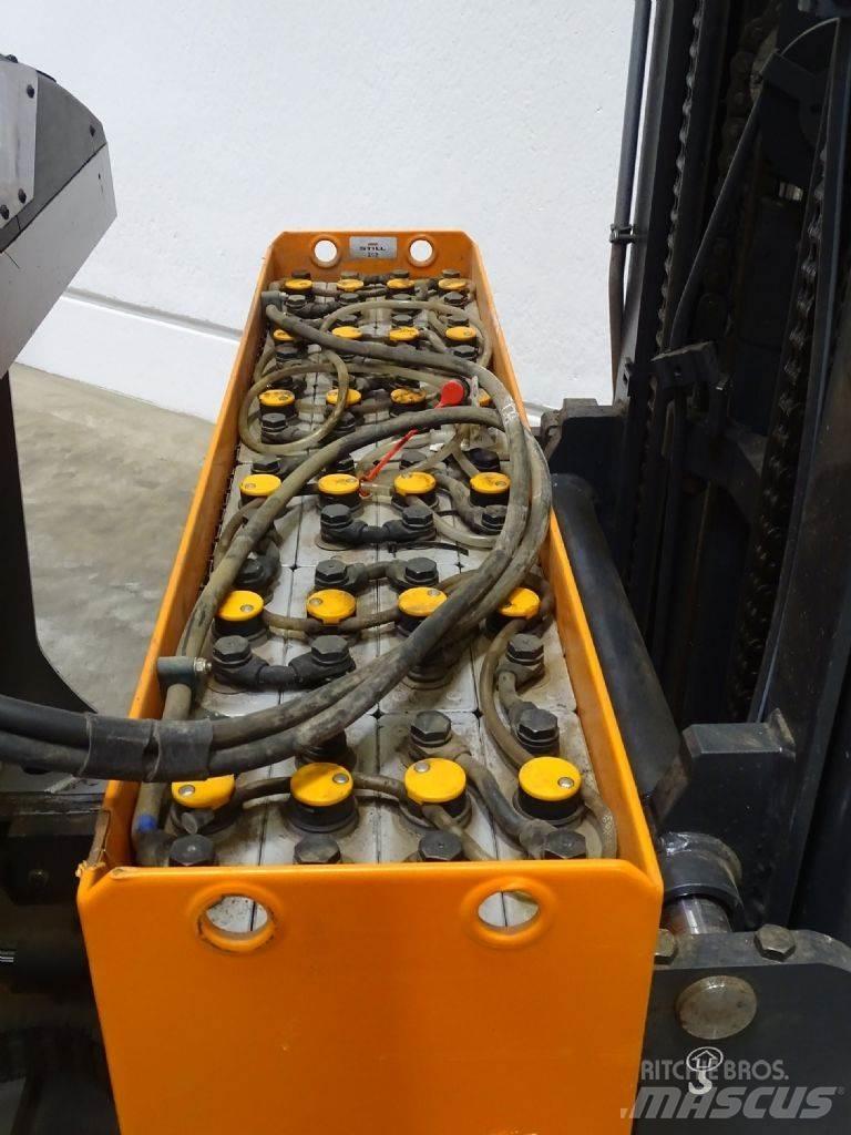 Still FM-X14 Reach trucks