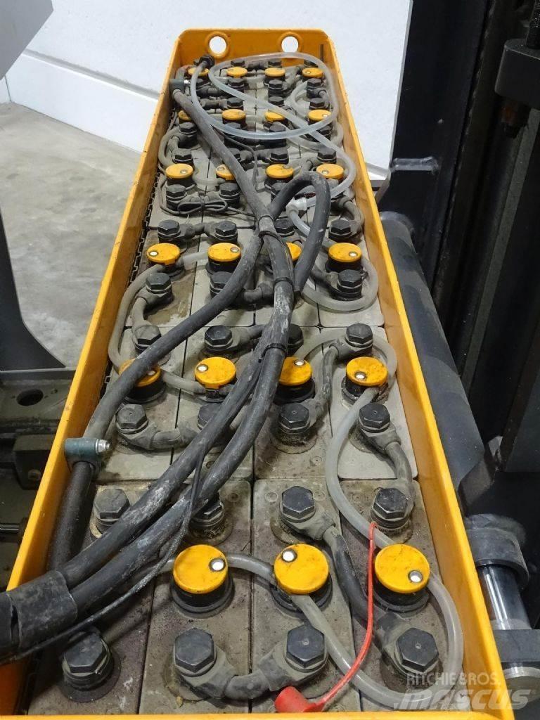 Still FM-X14 Reach trucks