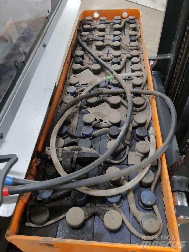 Still FM-X14 Reach trucks