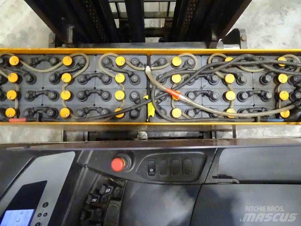 Still FM-X14 Reach trucks