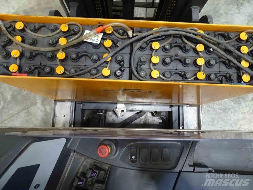Still FM-X14 Reach trucks