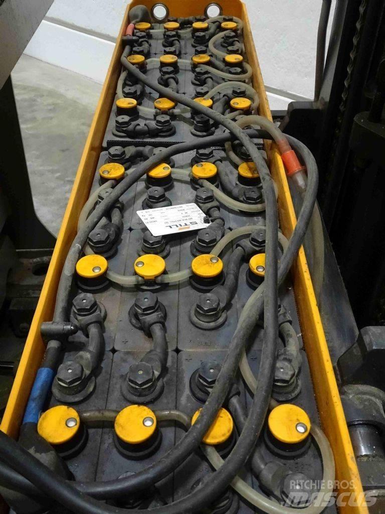Still FM-X14 Reach trucks