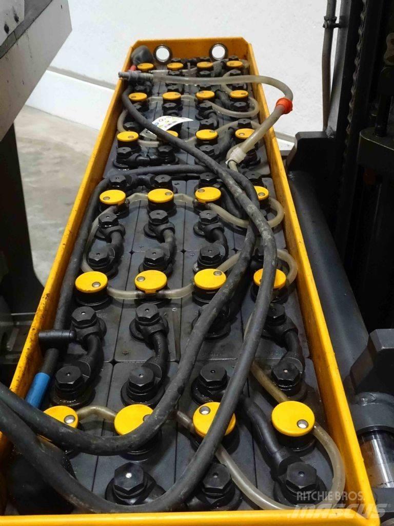 Still FM-X14 Reach trucks