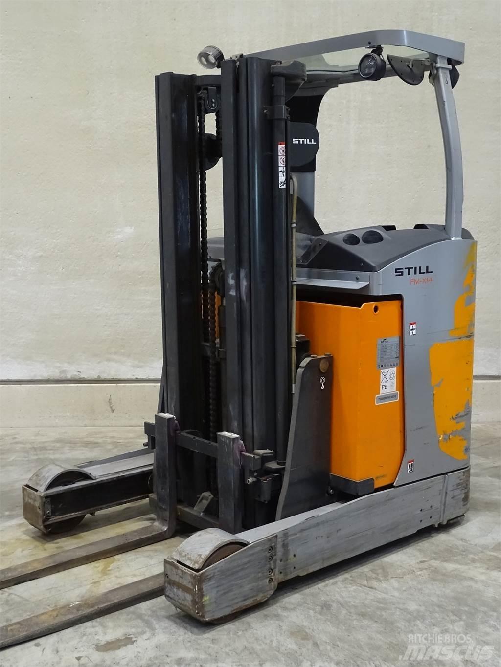 Still FM-X14 Reach trucks