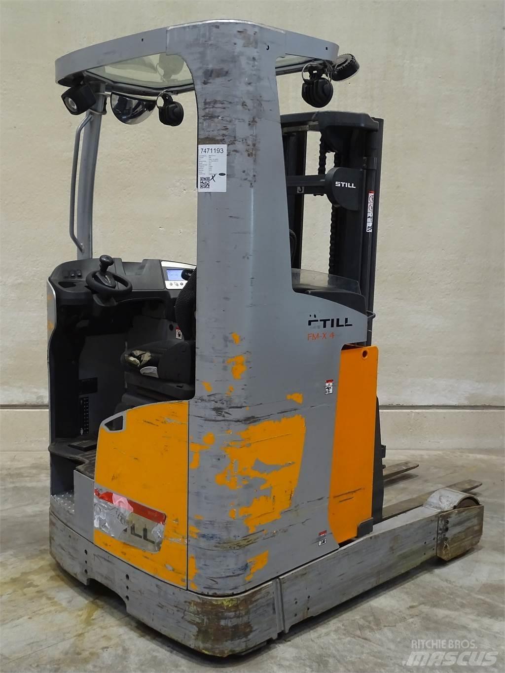 Still FM-X14 Reach trucks