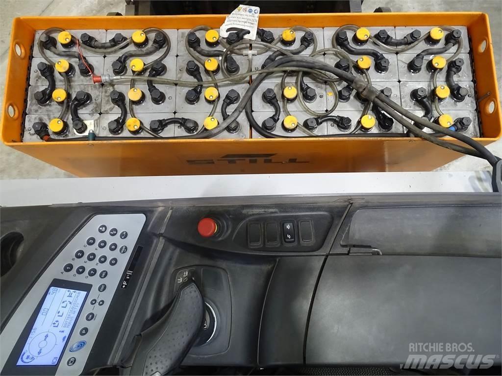 Still FM-X14 Reach trucks