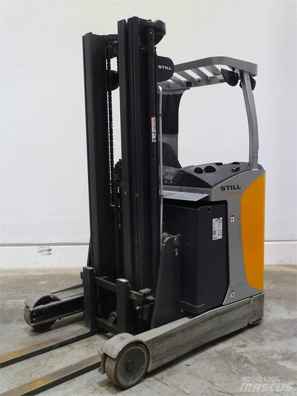 Still FM-X14 Reach trucks