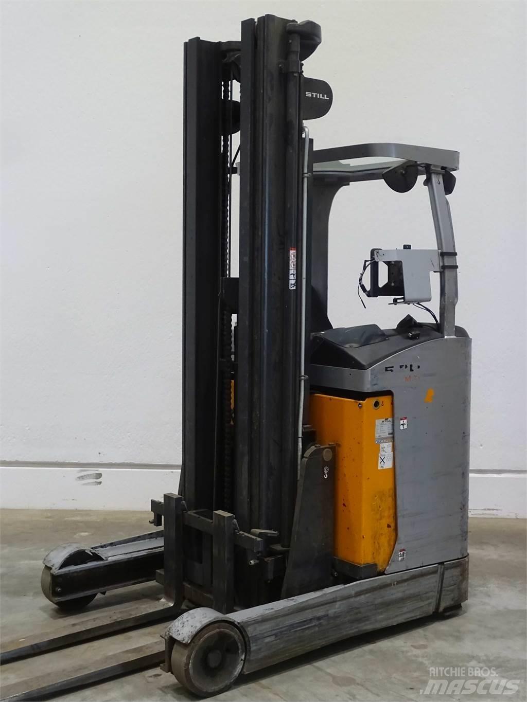 Still FM-X14 Reach trucks