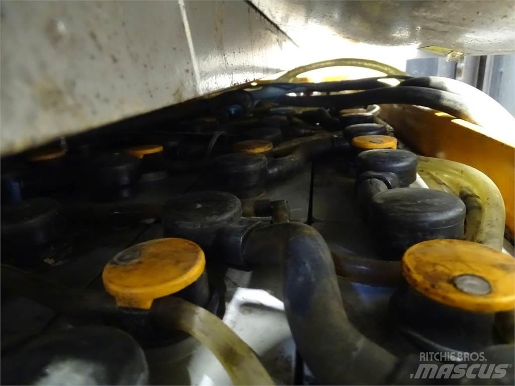 Still FM-X14 Reach trucks