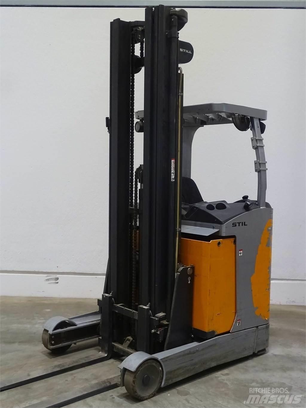 Still FM-X14 Reach trucks