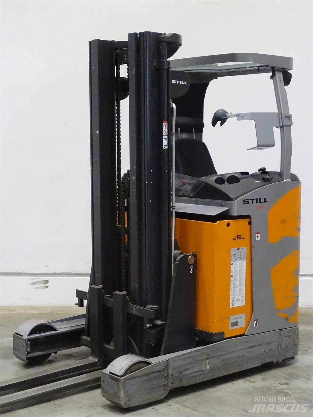 Still FM-X14 Reach trucks