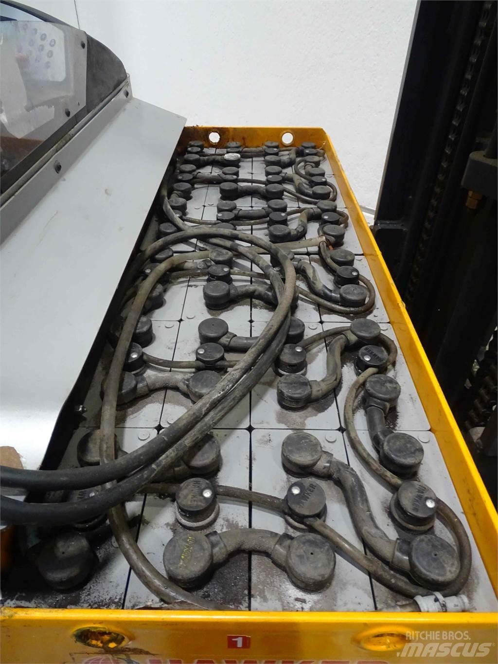 Still FM-X14 Reach trucks