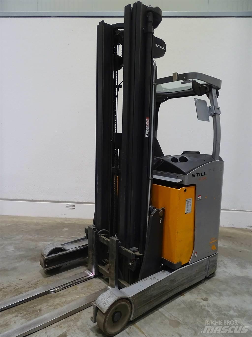 Still FM-X14 Reach trucks