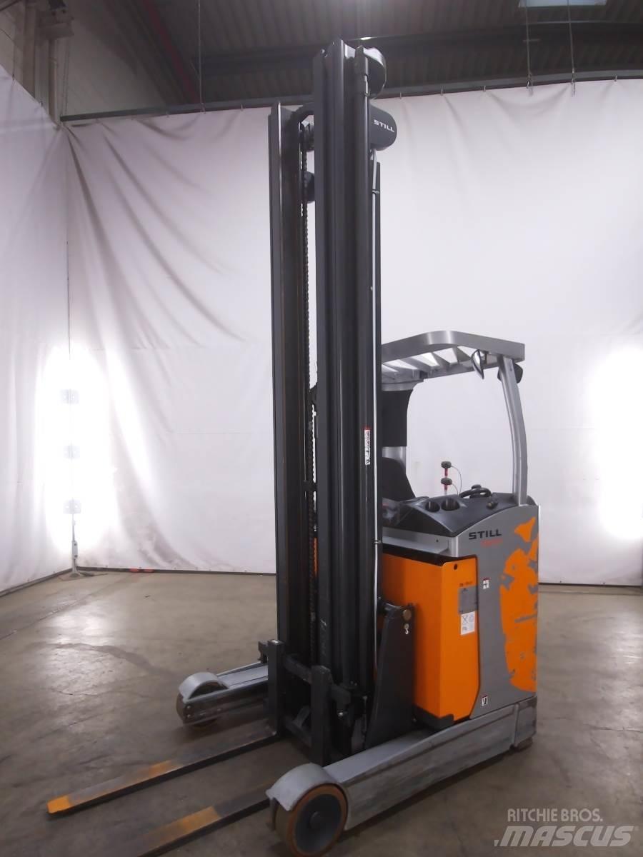 Still FM-X14 Reach trucks