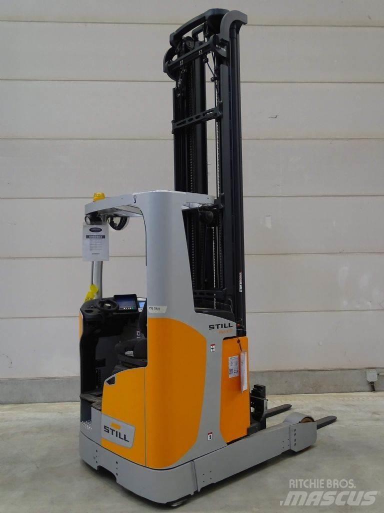 Still FM-X17 Reach trucks