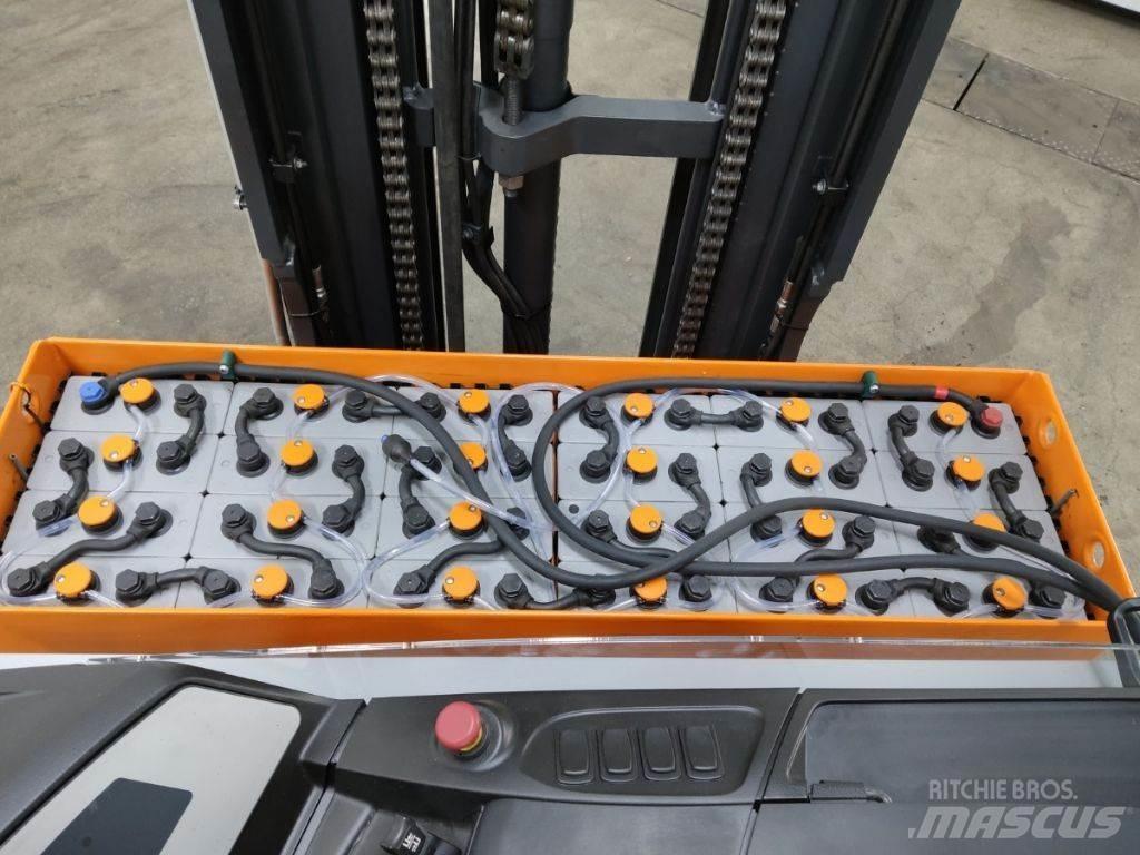 Still FM-X17 Reach trucks