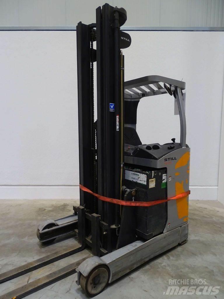 Still FM-X17 Reach trucks