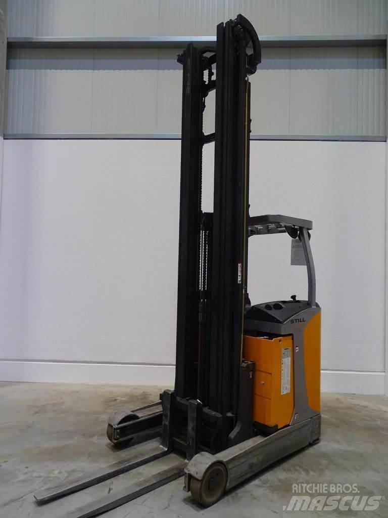 Still FM-X17 Reach trucks