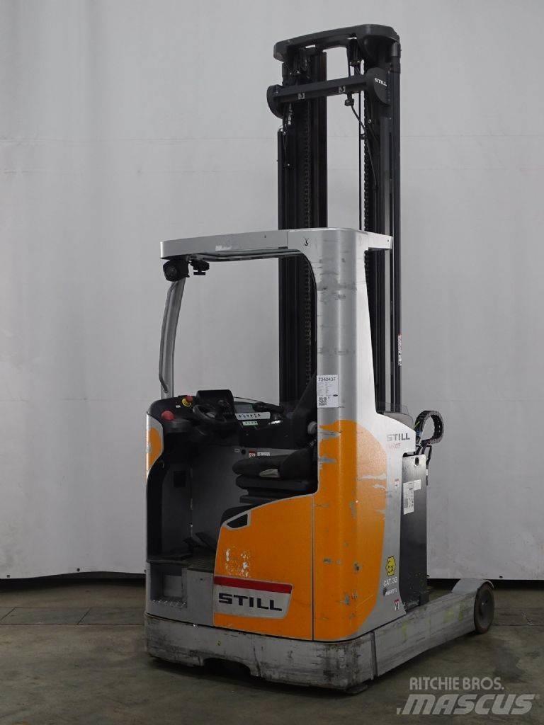 Still FM-X17 Reach trucks