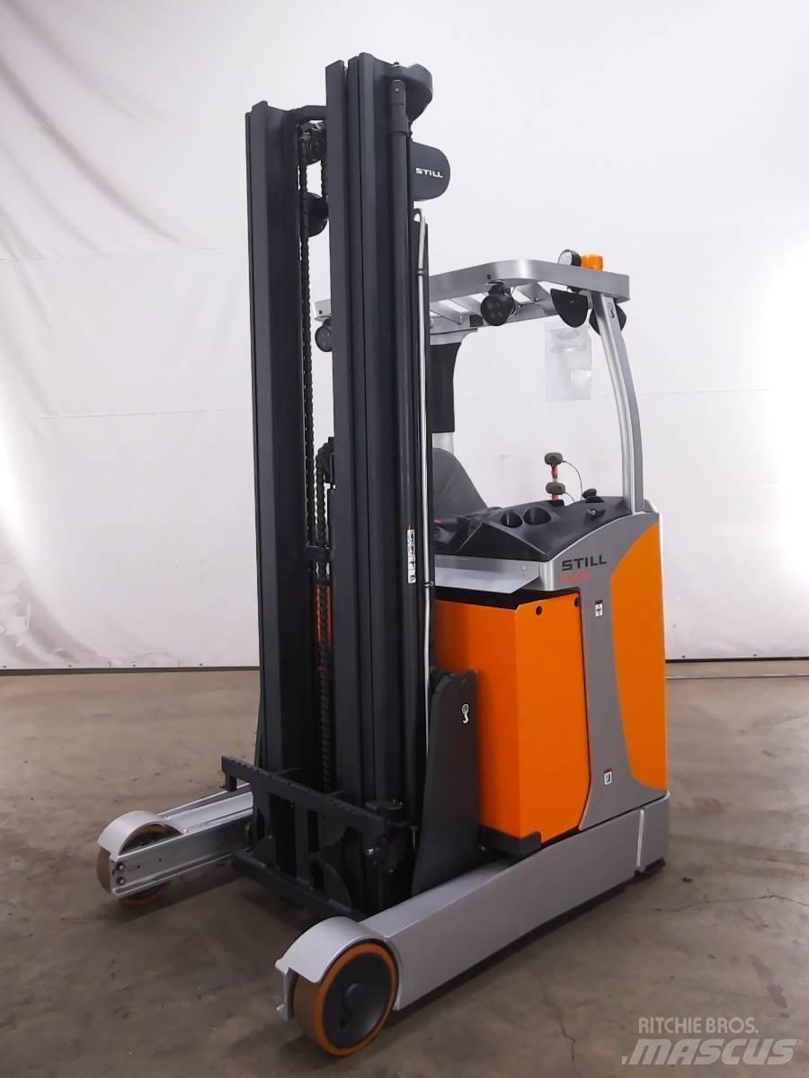 Still FM-X17 Reach trucks