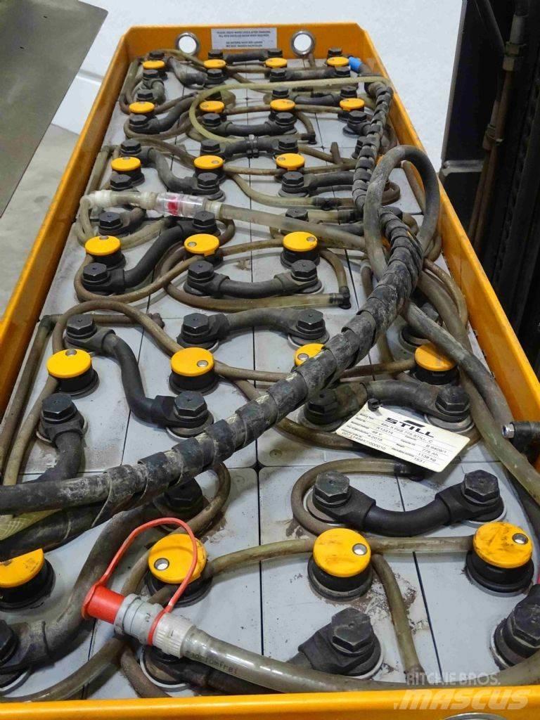 Still FM-X17 Reach trucks
