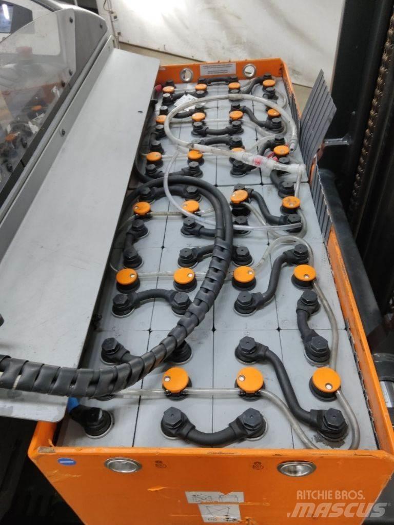 Still FM-X17 Reach trucks