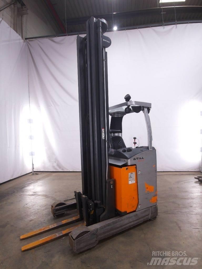 Still FM-X17 Reach trucks