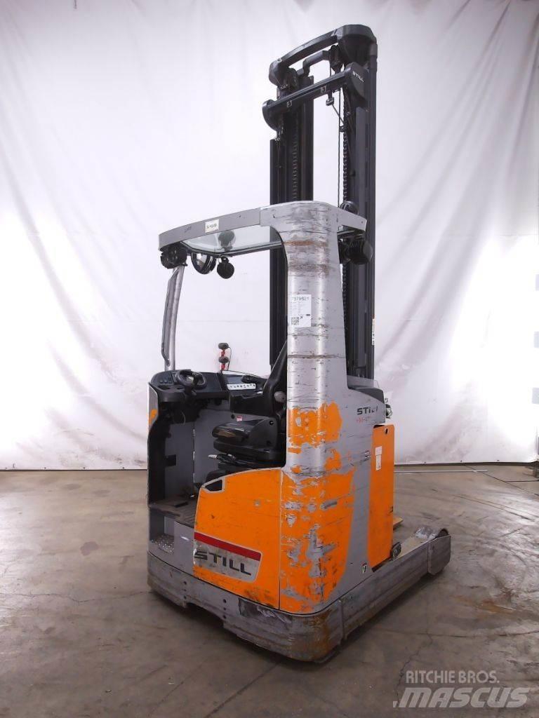 Still FM-X17 Reach trucks