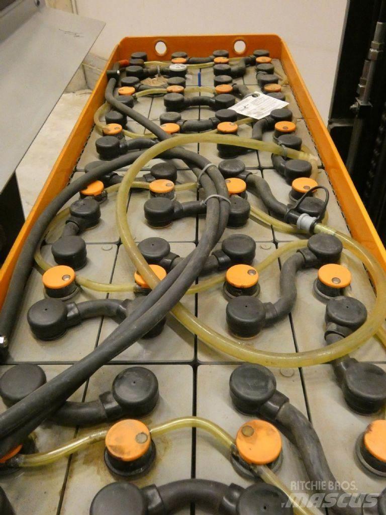 Still FM-X17 Reach trucks