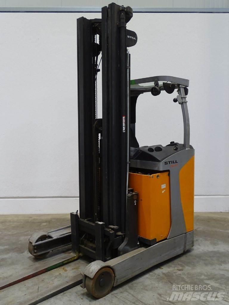 Still FM-X17 Reach trucks