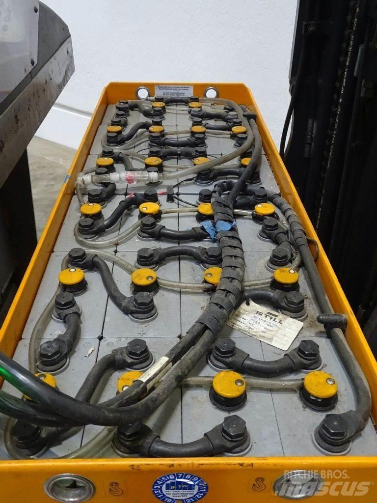 Still FM-X17 Reach trucks