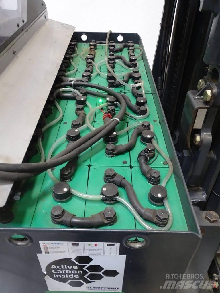 Still FM-X17 Reach trucks