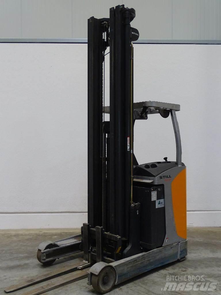 Still FM-X17 Reach trucks