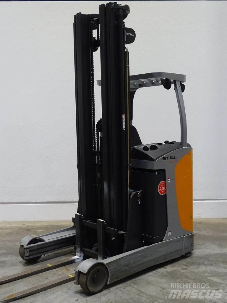 Still FM-X17 Reach trucks