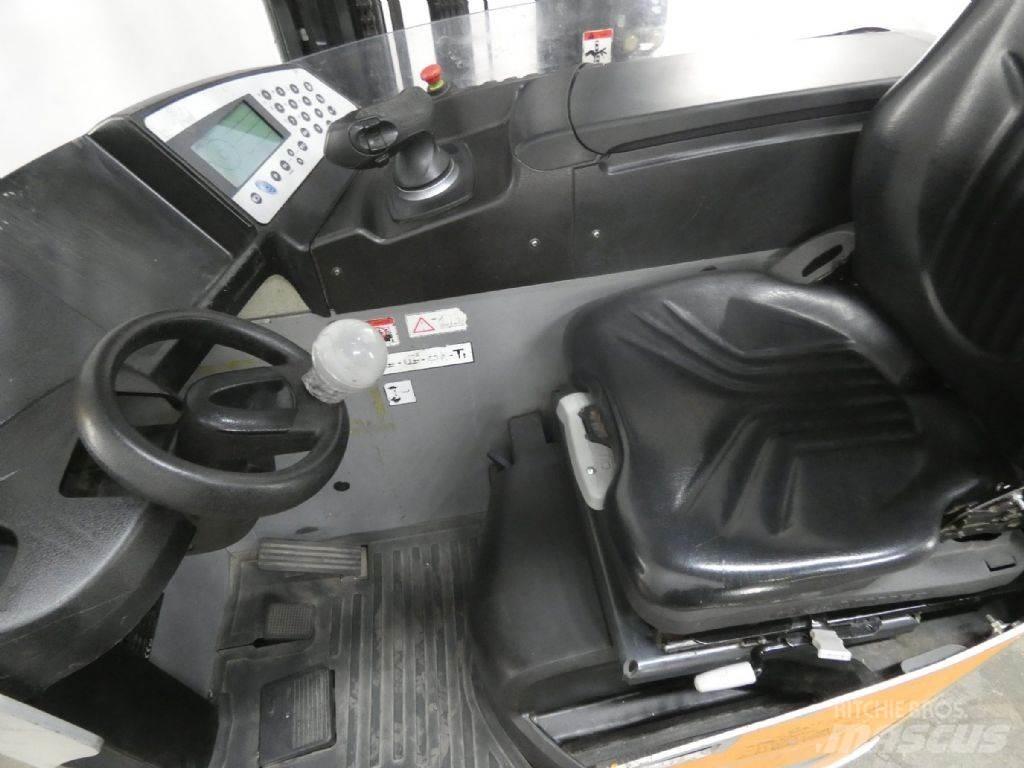 Still FM-X17 Reach trucks