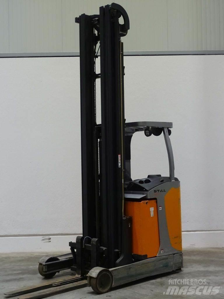 Still FM-X17 Reach trucks