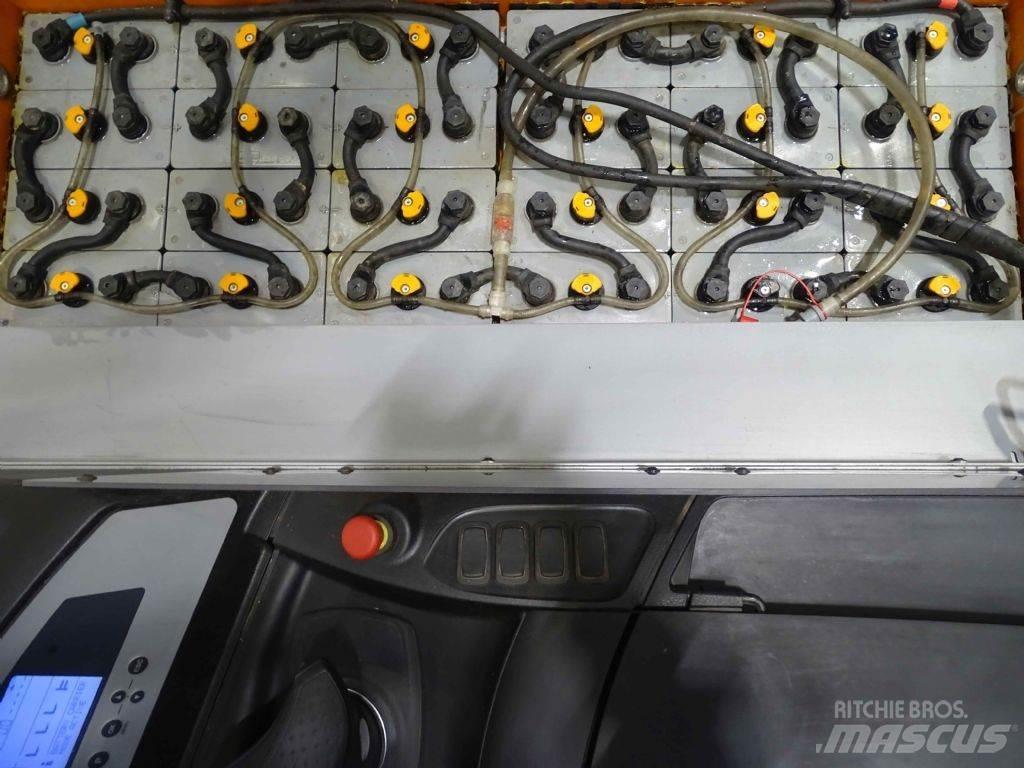 Still FM-X17 Reach trucks