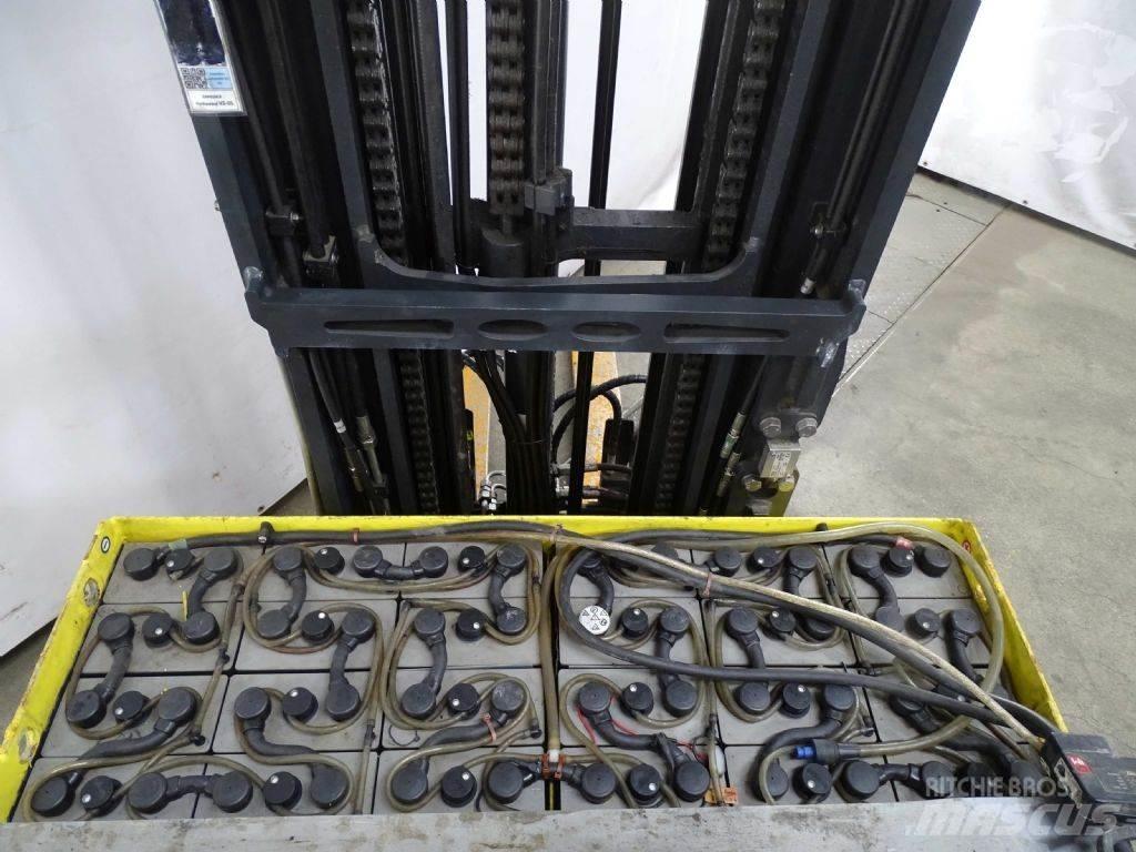 Still FM-X17 Reach trucks