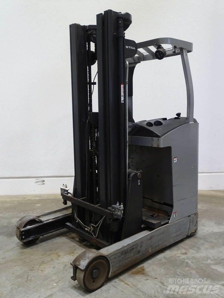 Still FM-X17 Reach trucks