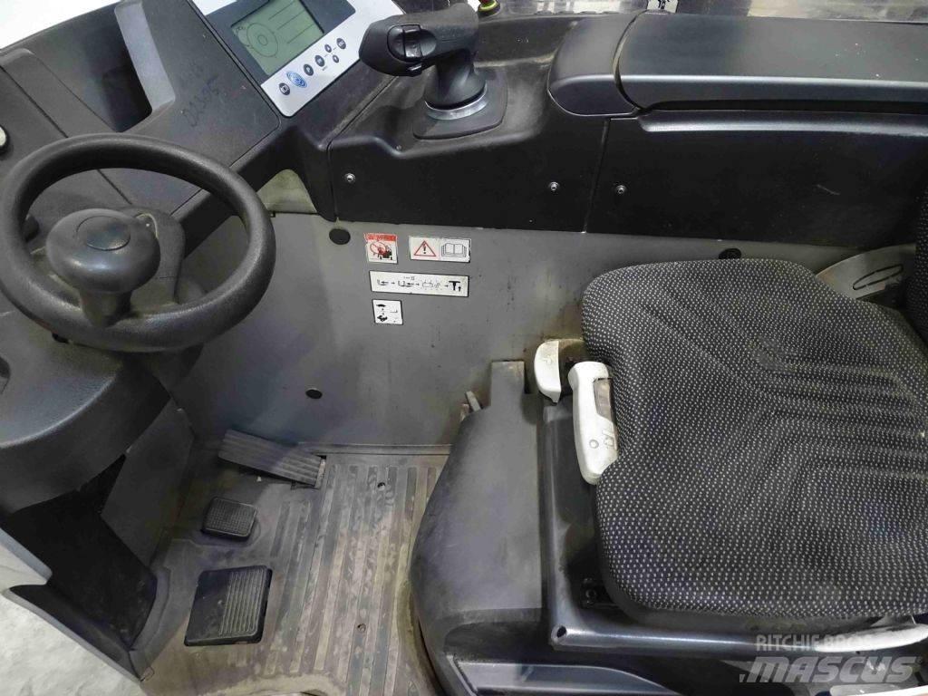 Still FM-X17 Reach trucks