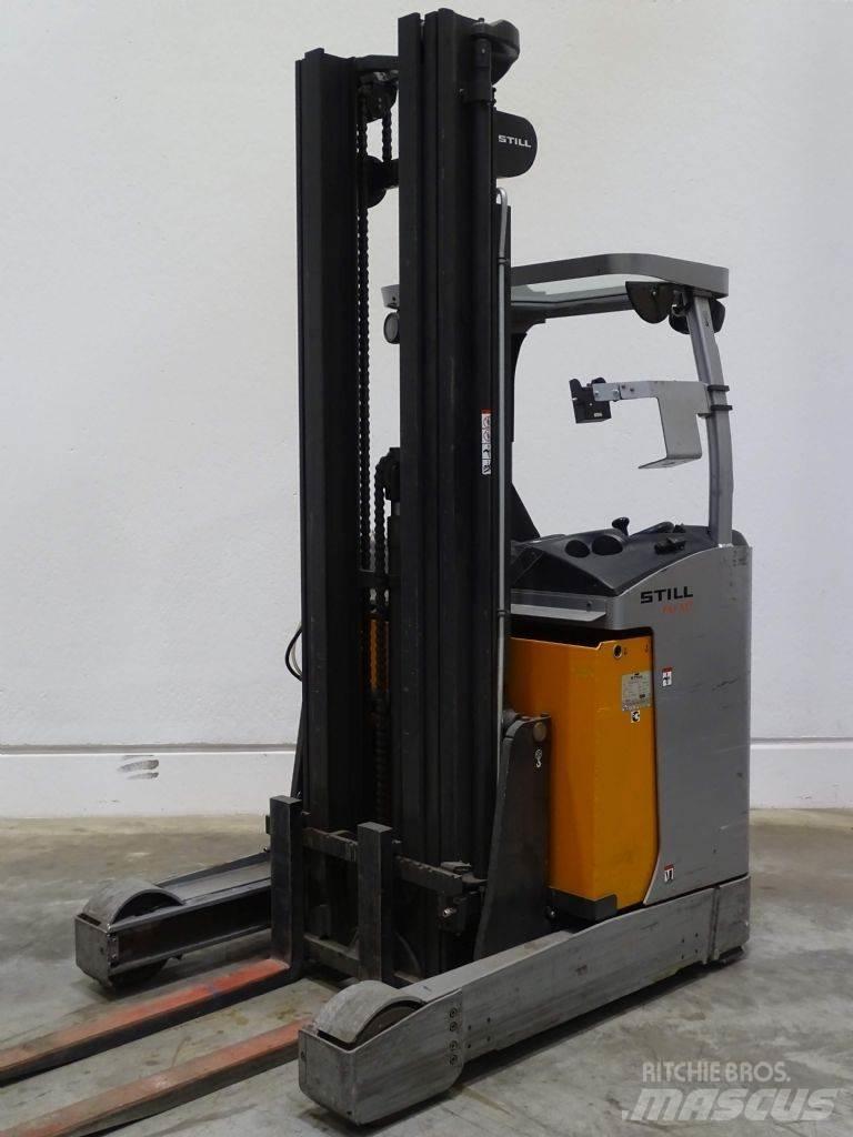 Still FM-X17 Reach trucks